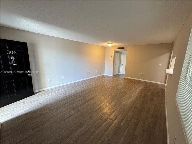 Building Photo - 3300 S Dixie Hwy