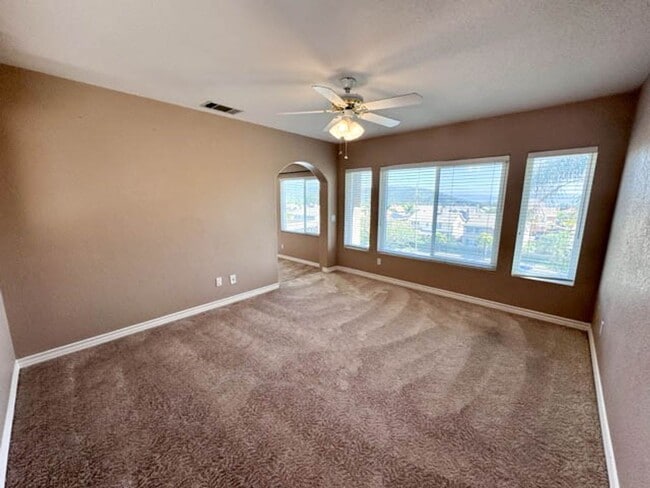 Building Photo - COMING SOON! Large Murrieta home available for LEASE!