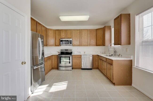 Building Photo - 13901 Belle Chasse Blvd