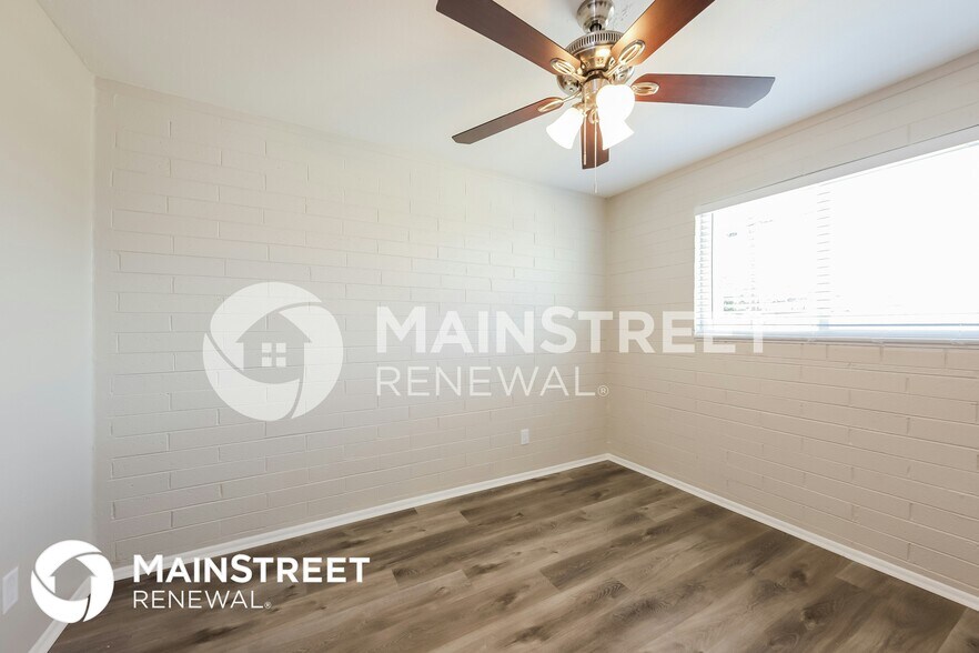 Building Photo - 4714 N 49th Dr