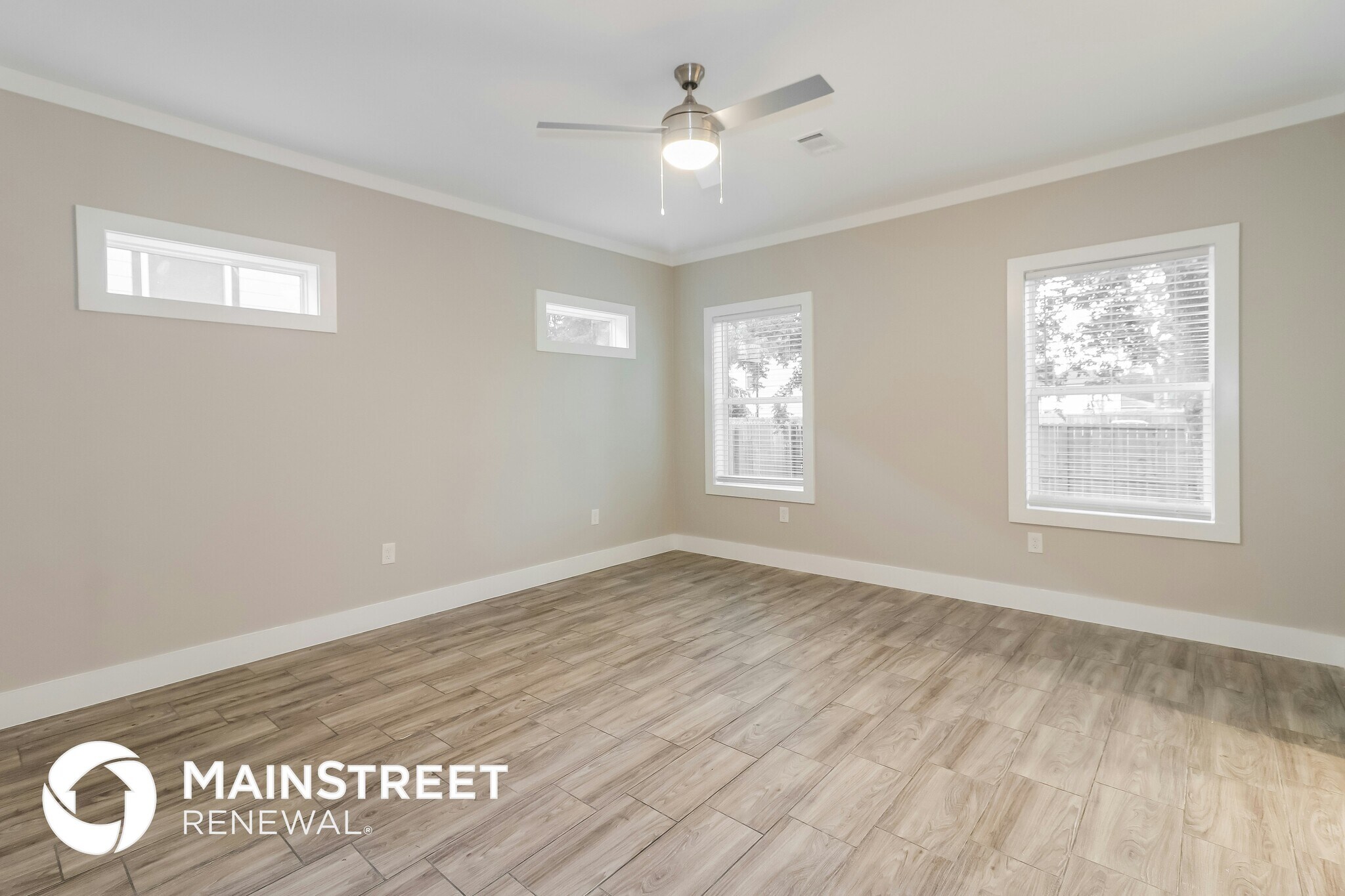 Building Photo - 8219 Crestview Dr