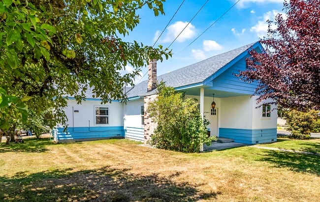 Building Photo - 607 3rd St