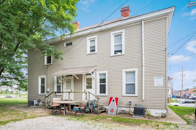 Building Photo - 24 E Blake Ave