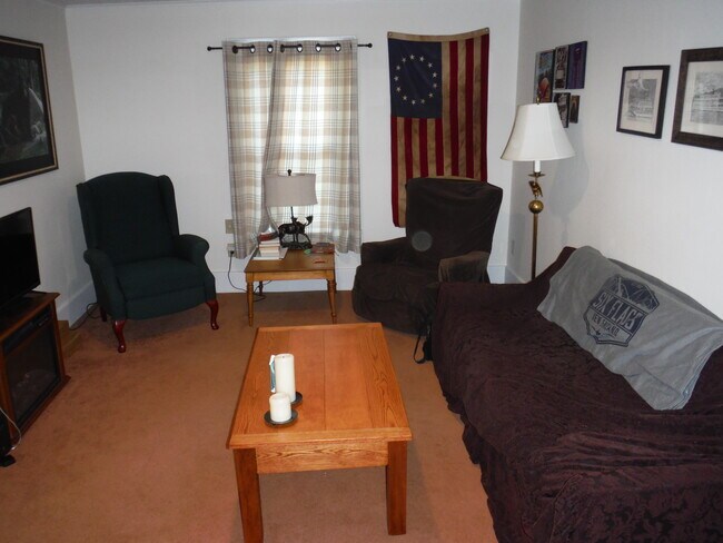 living room - 30 Parkview Ave