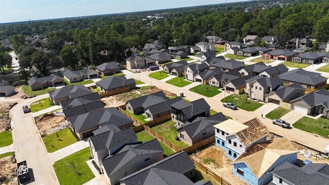 Building Photo - 20019 Venetto St