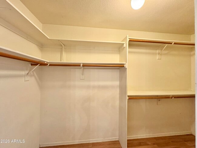 Building Photo - 1851 E Countrywalk Ln