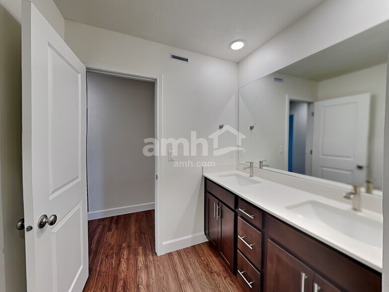 Building Photo - 6098 W Copper Hawk Dr