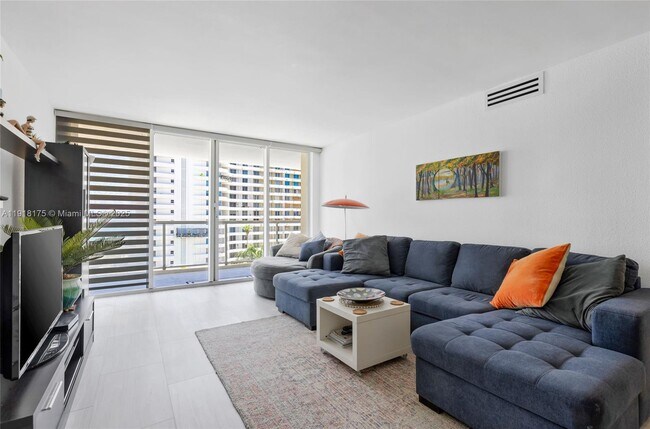 Building Photo - 5600 Collins Ave