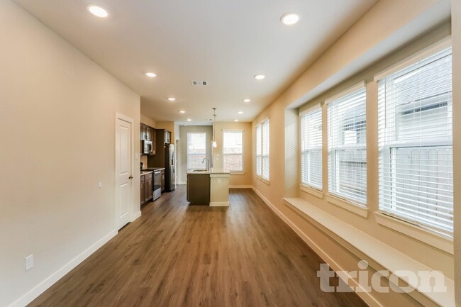 Building Photo - 2418 Cohorn Trl