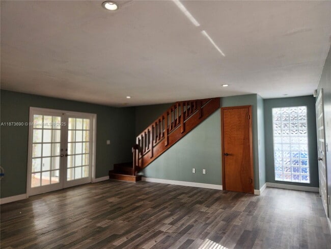 Building Photo - 3620 SW 106th Ave