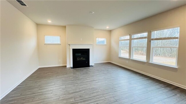 Building Photo - 6056 Hickory Crk Ct