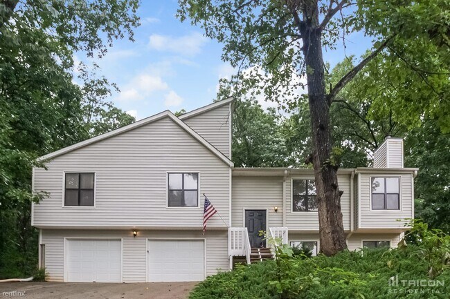 Primary Photo - 3833 Greenbrook Dr