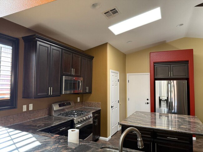 Building Photo - Magnificent Home Located In Guard Gated Tuscany!