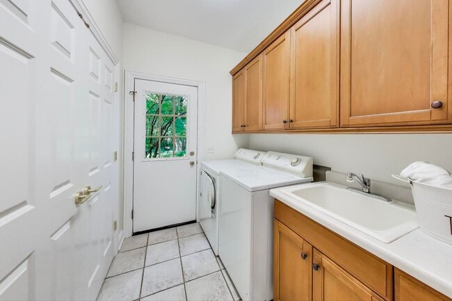 Building Photo - 1620 Timber Woods Ln