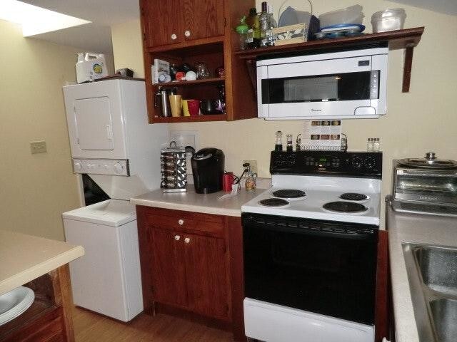 Building Photo - 1030 N Milwaukee Ave