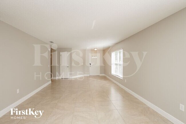 Building Photo - 2885 Paynes Prairie Cir