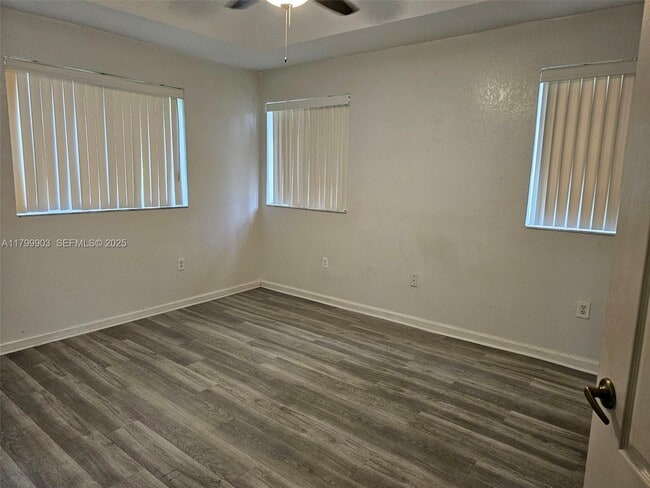 Building Photo - 21417 NW 13th Ct