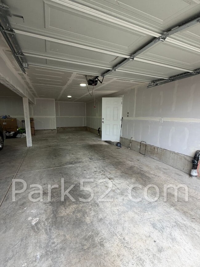 Building Photo - 3 Bedroom Tacoma Home