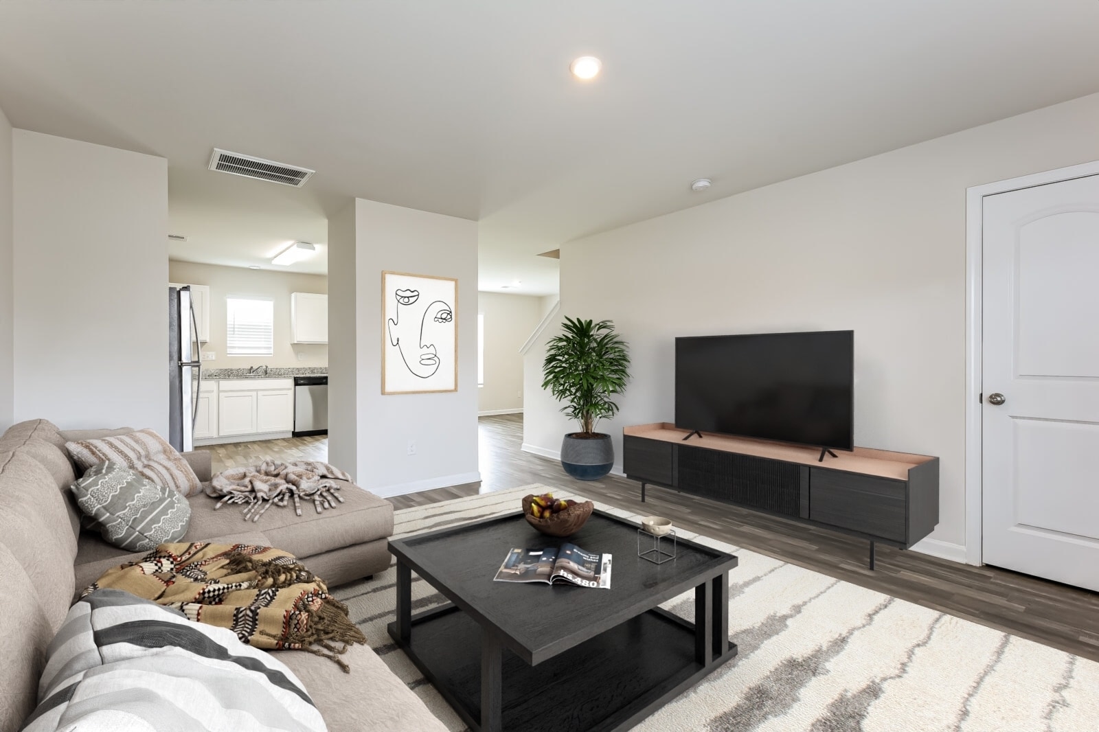 Building Photo - 514 Spring Ln