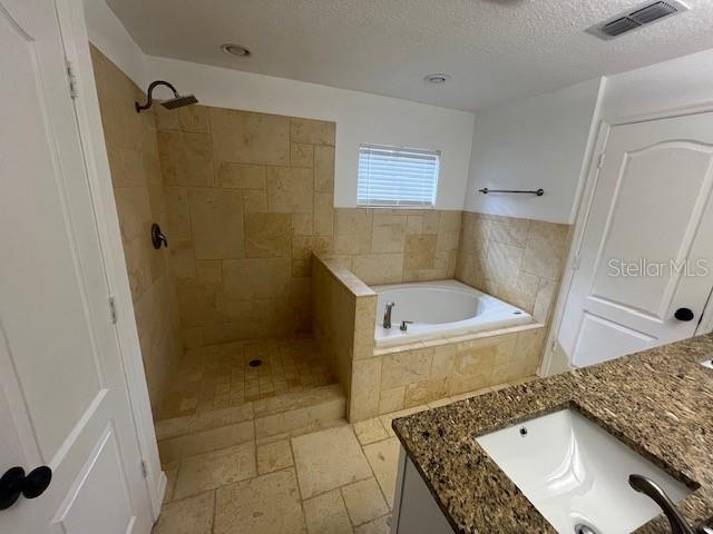 Building Photo - 5513 Terrain De Golf Dr