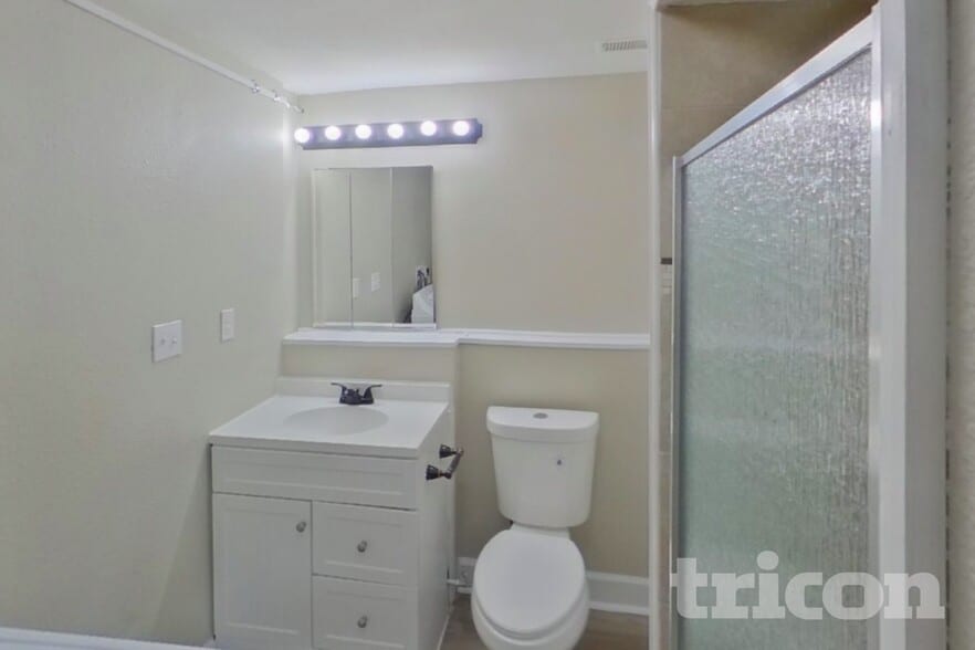 Building Photo - 3127 Moonbeam Cir S