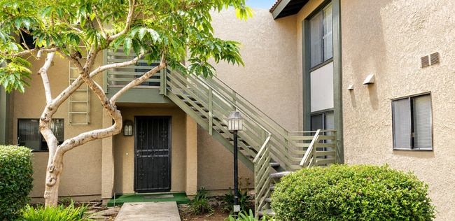 Building Photo - 751 Birchpark Cir