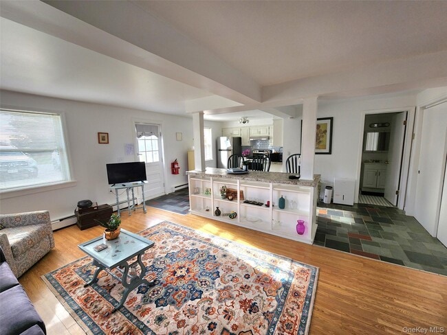 Building Photo - 12 Traver Rd