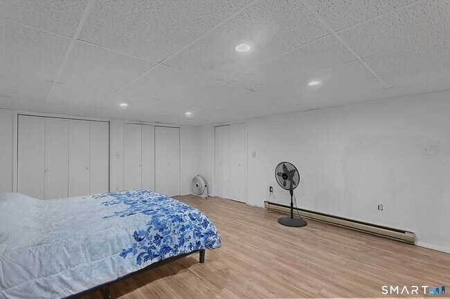 Building Photo - 44 Garden St