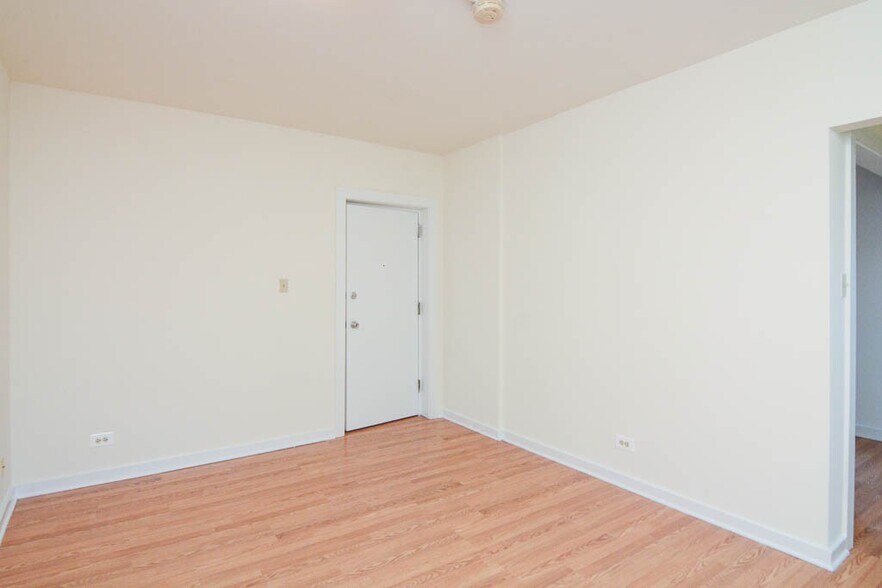 Building Photo - 1850 N Humboldt Blvd