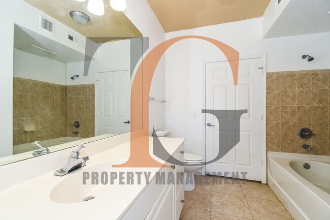 Building Photo - 2/2 Condo in the Gated Community of Villa ...
