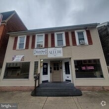 Building Photo - 562-564 W Market St
