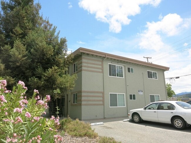 Building Photo - 1588 Blossom Hill Rd