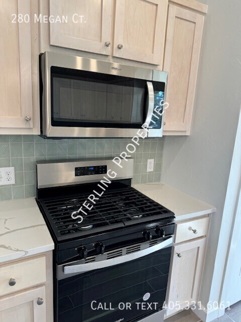 Building Photo - 280 Megan Ct