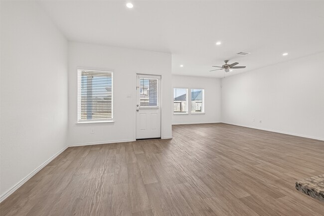 Building Photo - 7427 Audubon Russet Dr