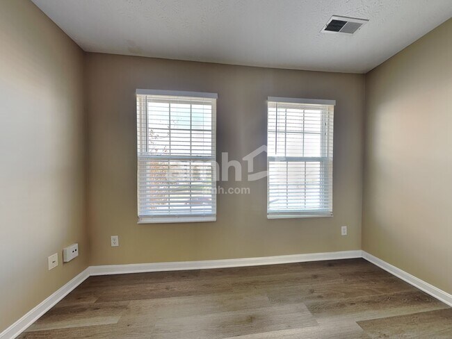 Building Photo - 1255 Arkansas Dr