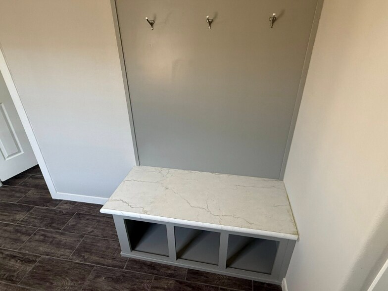 Building Photo - 10118 Falvey Lk Ln