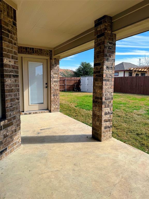 Building Photo - 220 Derek Ln