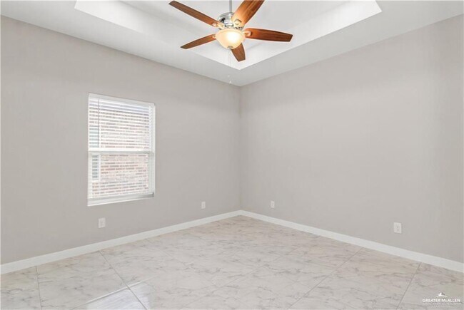 Building Photo - 2713 E Israel Ave