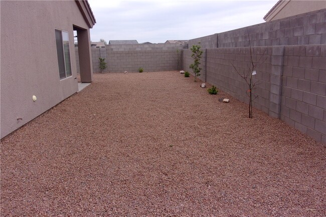 Building Photo - 3556 Split Branch Dr