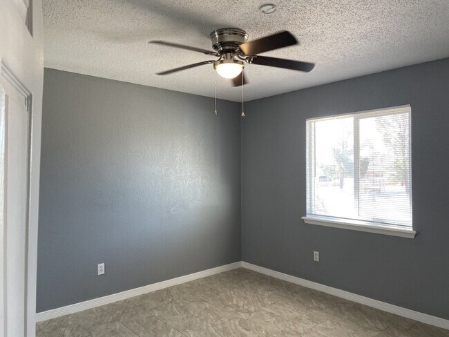 Building Photo - 8137 Staghorn Dr