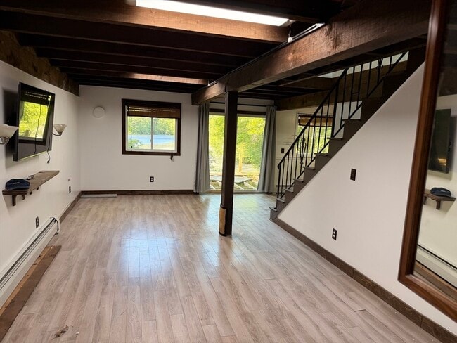Building Photo - 56 Shore Dr