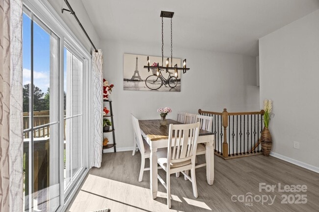 Building Photo - 2665 Grantham Place Dr