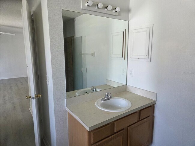 Building Photo - 407 Arkansas Ct