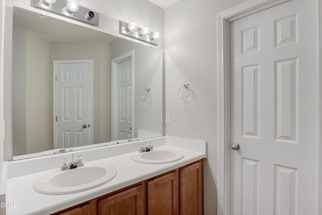 Building Photo - 228 Weststone Blvd