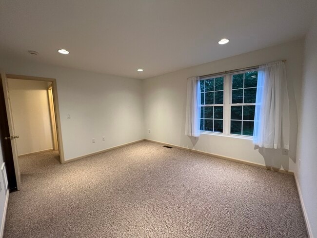 Building Photo - 69 Tiara Ct
