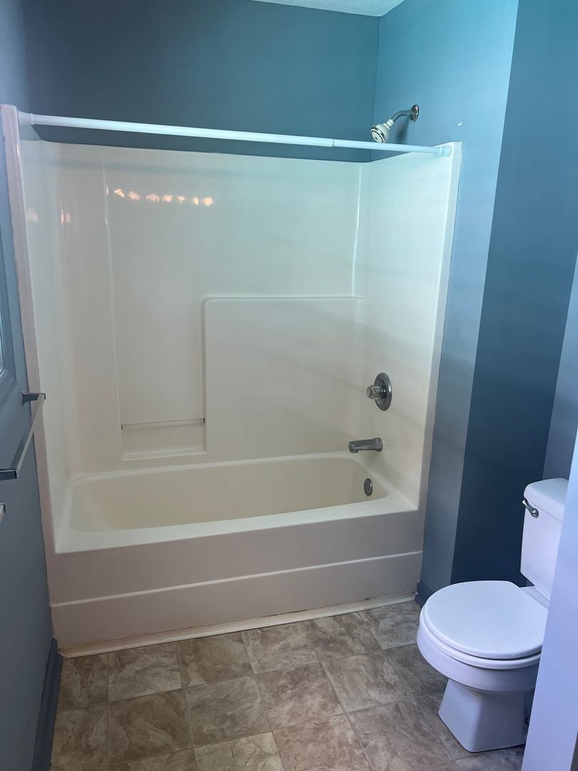 Building Photo - Single Family Home North Dean Area