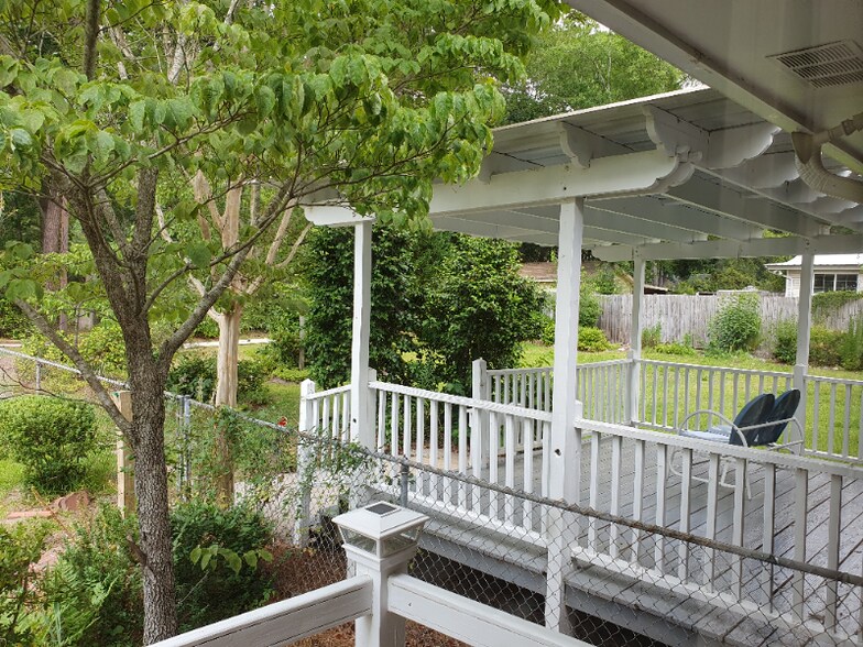 Building Photo - 1110 Compass Creek Dr