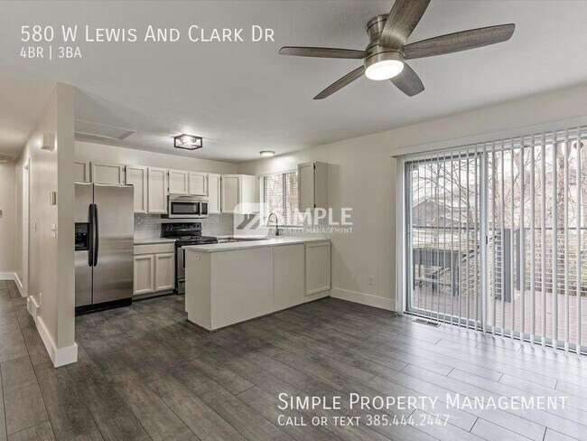 Building Photo - 580 W Lewis And Clark Cir
