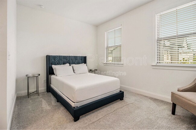 Building Photo - 2638 Caruso Wy