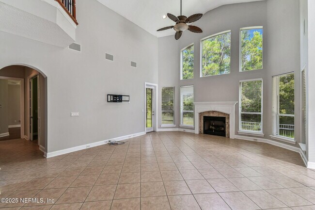 Building Photo - 263 Stonewell Dr